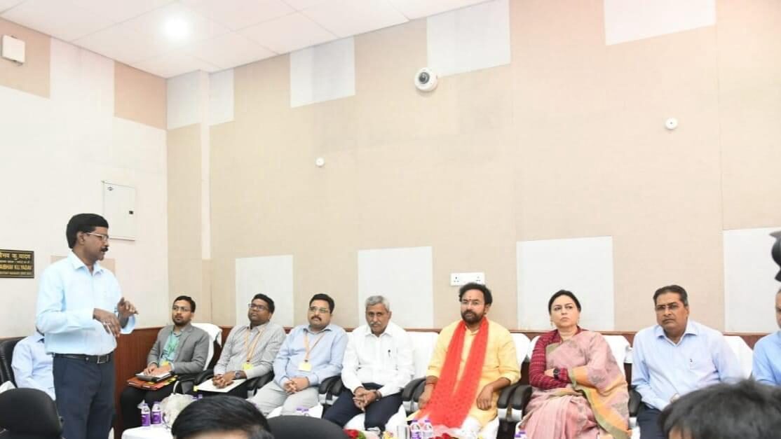 Hon'ble Coal Minister visit to SMIPL-built WCL ICCC